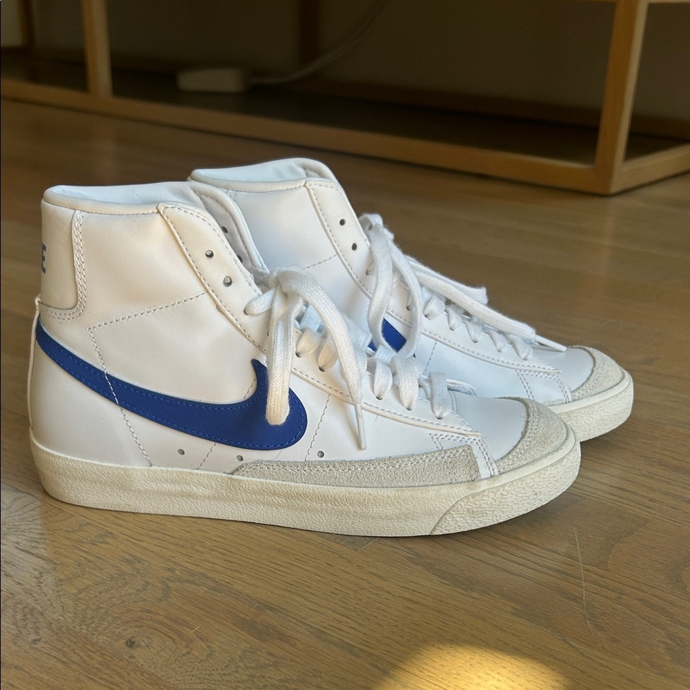 BRAND NEW Unisex Nike Blazers with blue swoosh